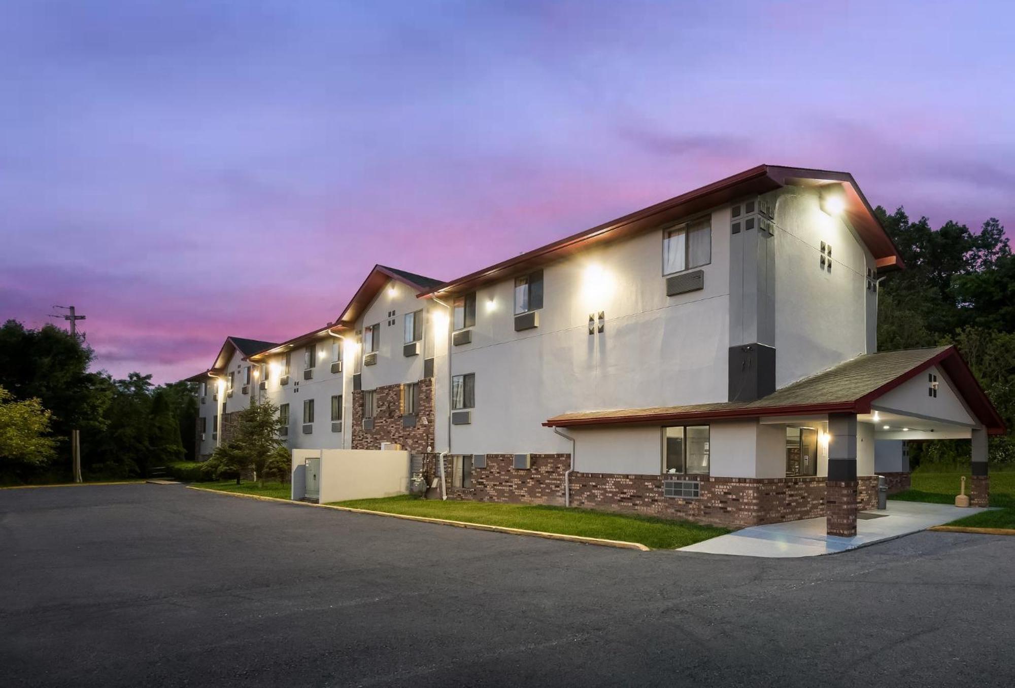 Red Roof Inn Mansfield Exterior photo